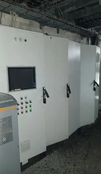 Armoires électriques contaminées par la suie, deuxième vue