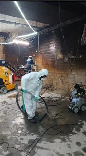 Local d'entreprise après décontamination