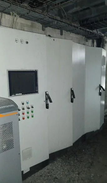 Armoires électriques contaminées par la suie, deuxième vue