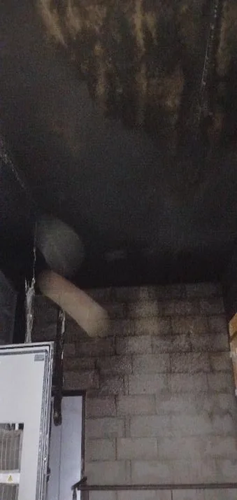 Local TGBT endommagé par l'incendie, deuxième vue