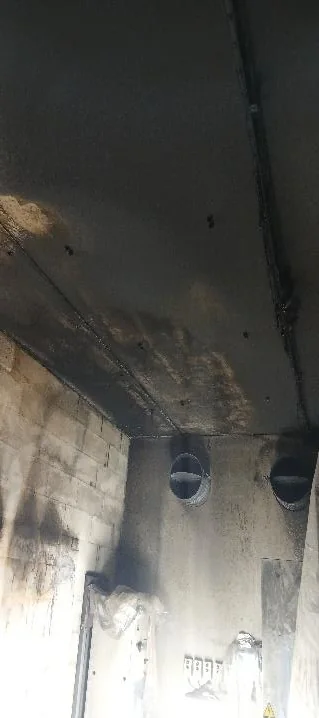 Équipements du variateur contaminés après le départ de feu
